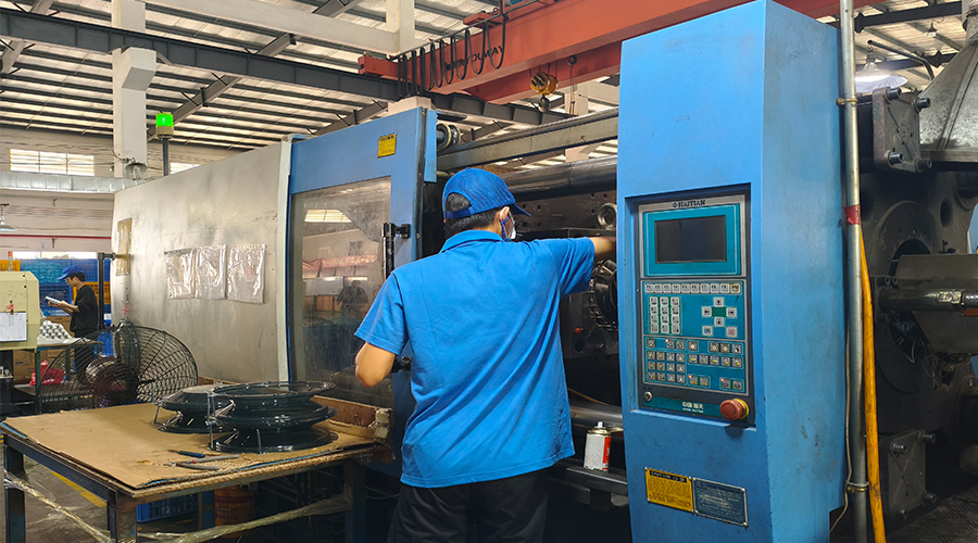 从OEM到ODM：代工合作模式的进化与选择