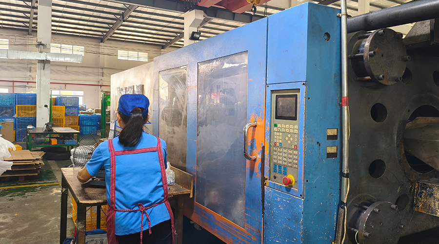 以交期为承诺，稳住客户旺季节奏