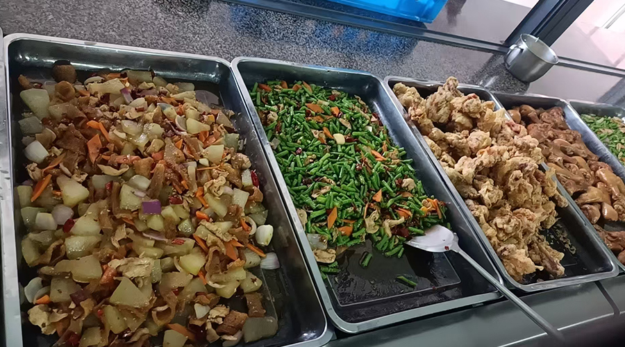 盛夏的来临，金环电器关怀工人饮食