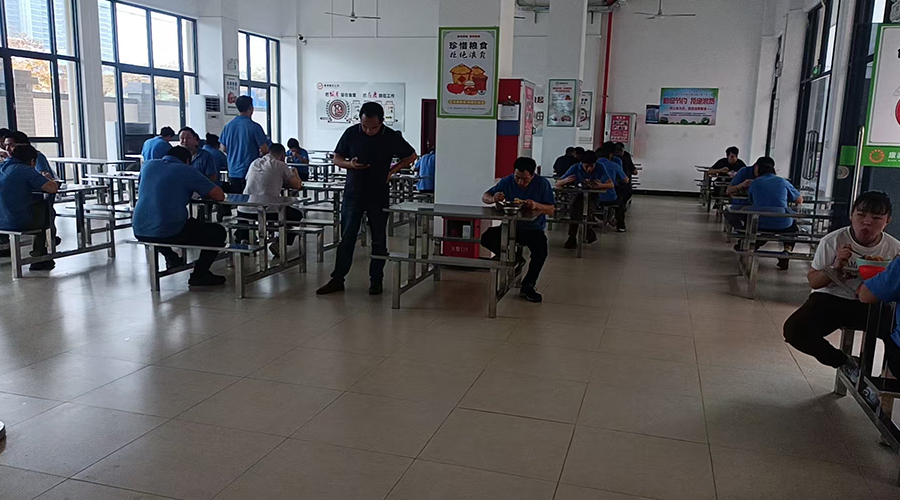 洁净饭堂守护员工健康，金环电器夯实生产根基