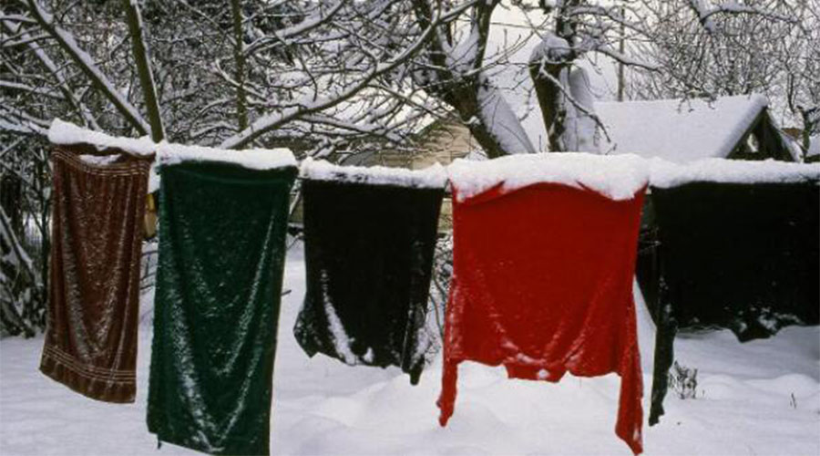 冬天南方湿冷衣物干得慢 衣物烘干机快准强解决！